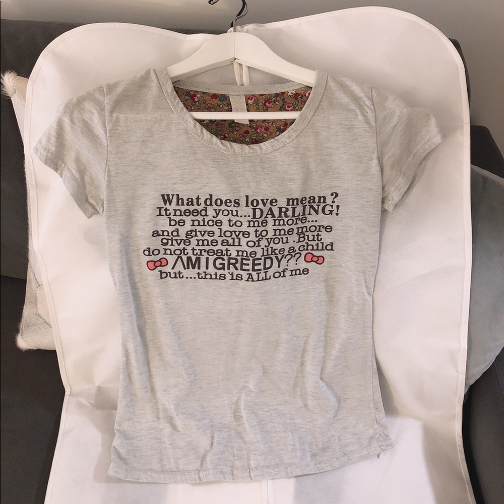 Oatmeal tshirt size XS